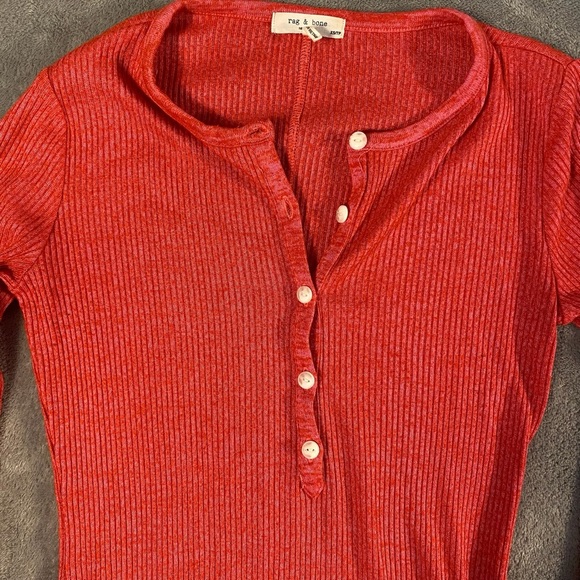 Rag & Bone Women’s Raspberry Y2K Long Sleeve Henley Button Top Size XS - Picture 3 of 7